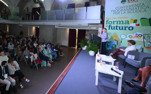 Fumarola alla Conferenza programmatica della Cisl Scuola: «Servono maggiori assunzioni e stabilizzazioni. No a classi-ghetto»