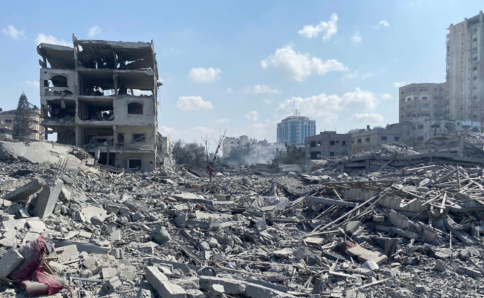 Fare ogni sforzo politico e diplomatico affinché si raggiunga il cessate il fuoco e sia garantita l’assistenza umanitaria alla popolazione palestinese
